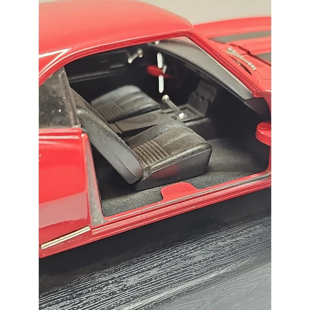 Road Legends Diecast 1:18 - 1967 Chevrolet Camaro Z-28 - Red (1998)